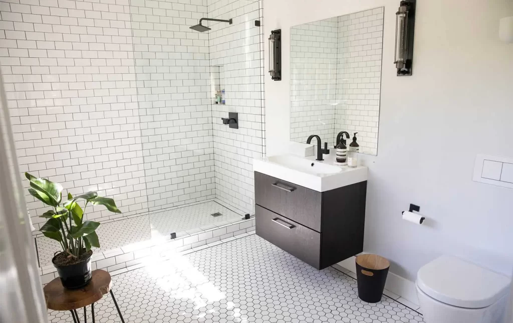 Guide to choosing the right bathroom tiles during remodeling